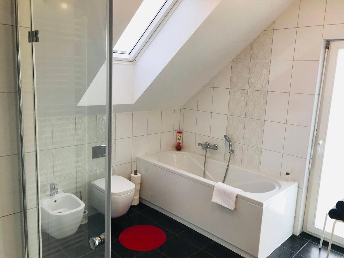Spacious Family Home Near Bled - Modern & Cozy Радовлица Екстериор снимка