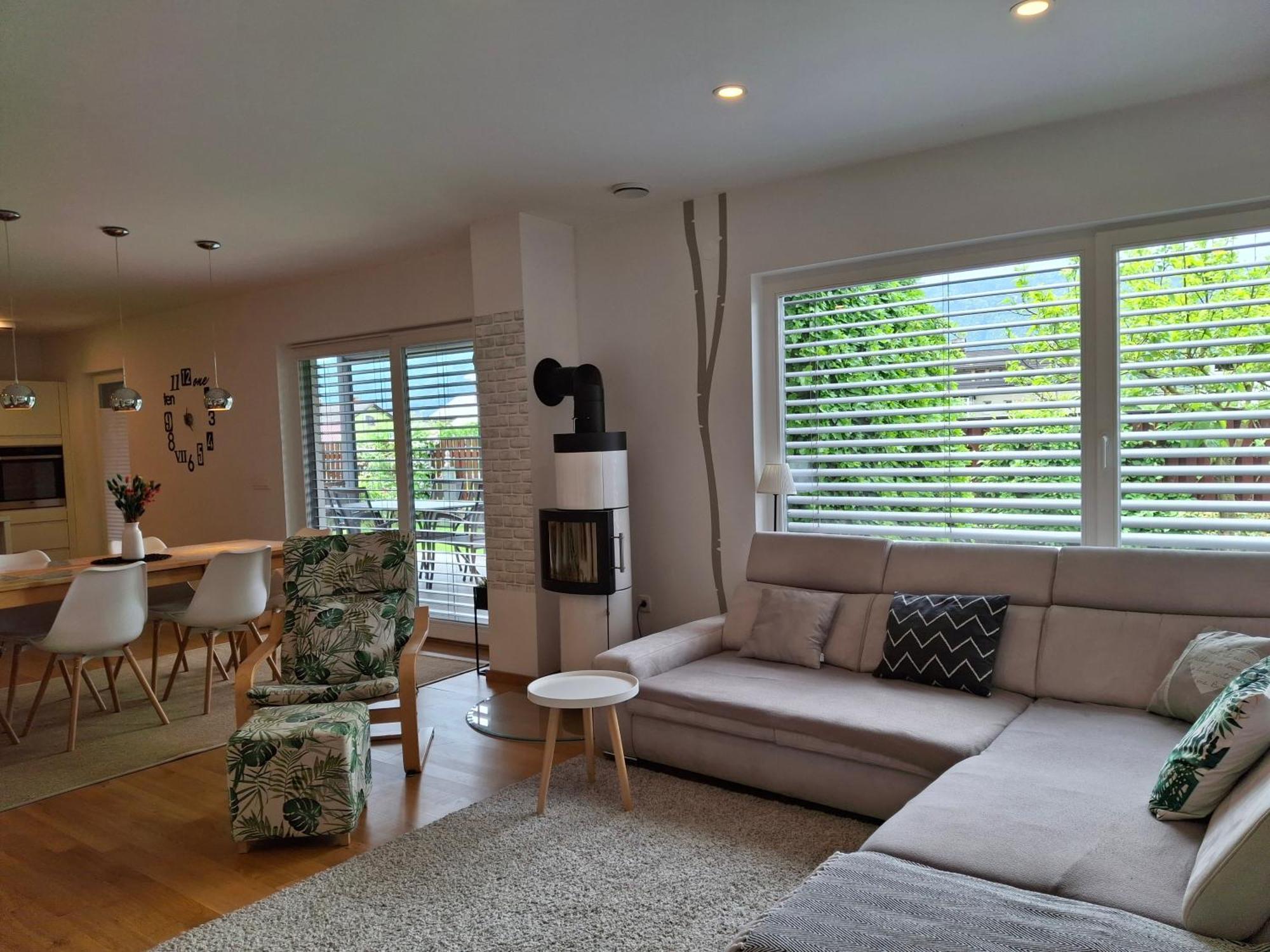 Spacious Family Home Near Bled - Modern & Cozy Радовлица Екстериор снимка